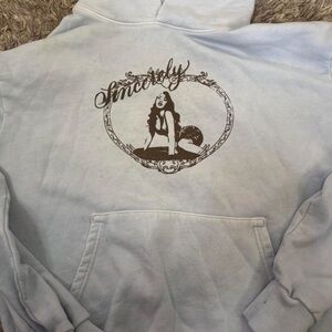 Kali uchis tour merch